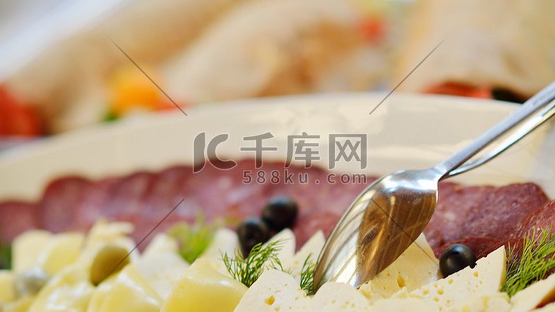 食品批发价格背后的秘密：如何辨别性价比与品牌价值